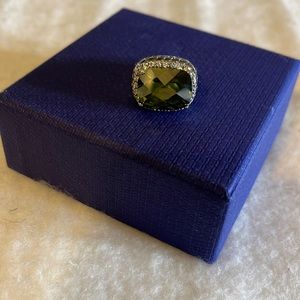 Beautiful ring size 6